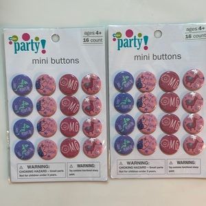 Party favor buttons
